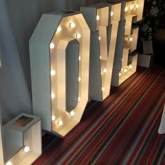 St-Mellion-Letter-Lights-at-Wedding-Fashion-Show